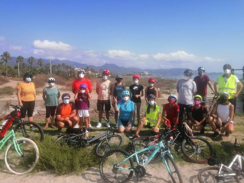 Una ruta ciclista realza el valor medioambiental de la Marjalería