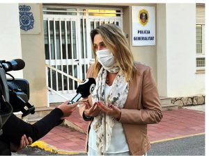 El Ayuntamiento recurrirá la decisión de Generalitat de cerrar la sede la Policía Autonómica El Ayuntamiento recurrirá la decisión de Generalitat de cerrar la sede la Policía Autonómica