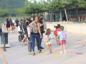 Onda publica las ayudas a los centros de Educación Infantil y Primaria para adquirir material escolar