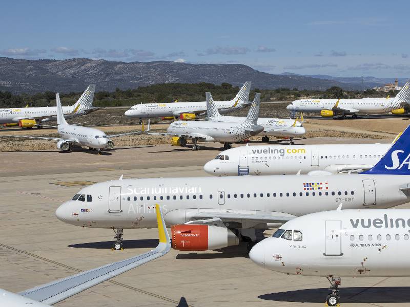 El aeropuerto recibe 40 aviones para su custodia y mantenimiento invernal