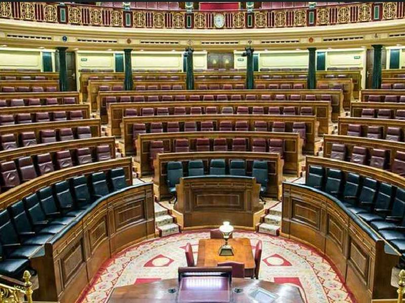 VOX denuncia que Podemos y Compromís respalden el adoctrinamiento LGTBI promocionado por el Ayuntamiento de Castellón en 11 institutos de la ciudad