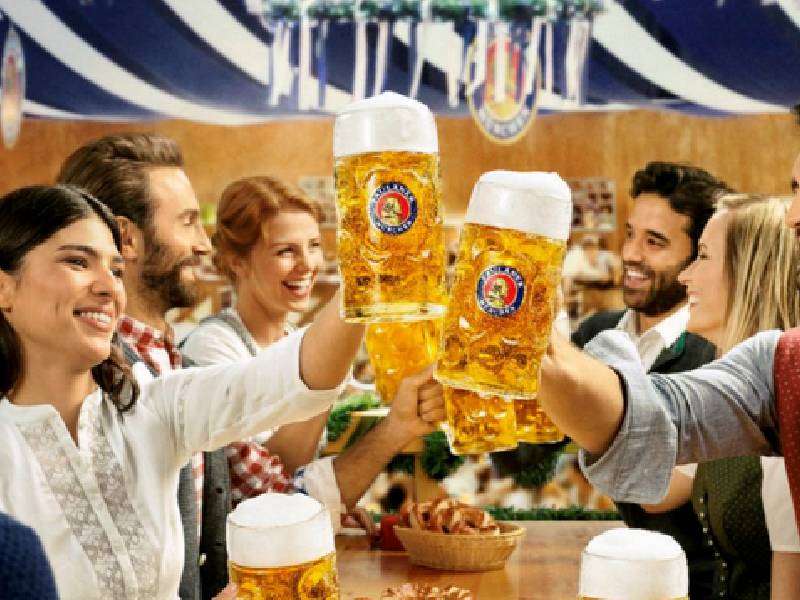 La Oktoberfest encara su recta final con una oferta completa de música y gastronomía