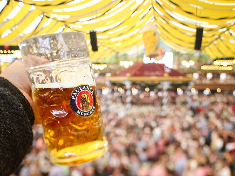 La Oktoberfest llenará de música en directo, gastronomía y cerveza el antiguo recinto de mercados de Castellón del 9 al 16 de octubre