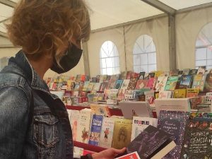 Verónica Ruiz celebra el levantamiento de las medidas cautelares sobre los libros LGTBI