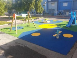 El Ayuntamiento de Moncofa mejora y moderniza los parques infantiles para hacerlos más divertidos y seguros