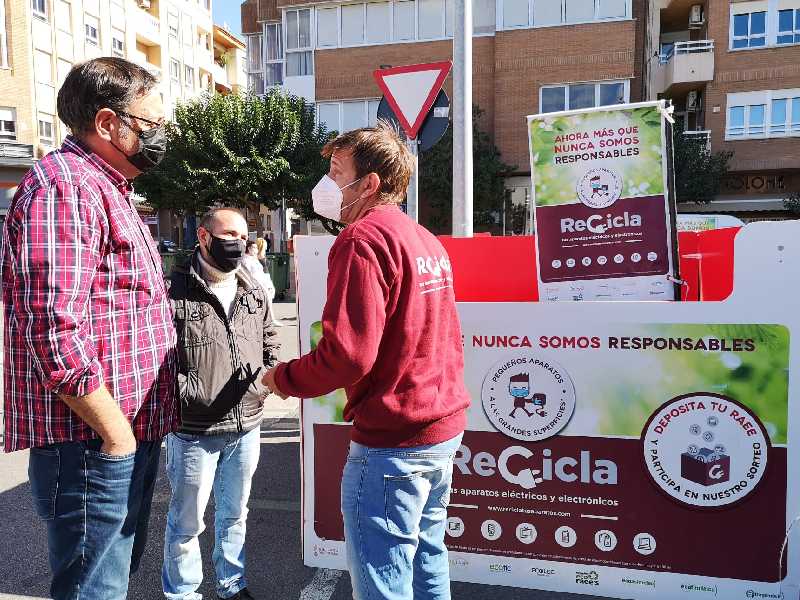 La campaña ‘Recicla tus aparatos’ llega a La Vall d’Uixó