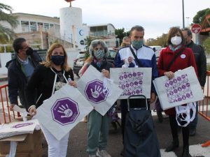 Benicàssim conciencia contra la violenci de género aunando comercio, arte y deporte