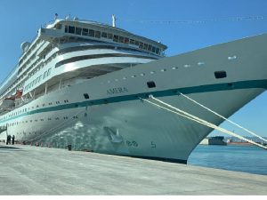 El crucero Amera llega a Castellón con 597 pasajeros alemanes