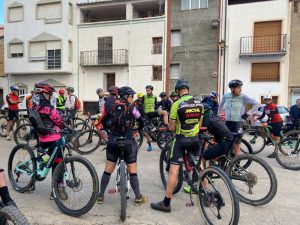 Tírig inaugura las nuevas instalaciones del centro BTT Maestrat con actividades deportivas para toda la familia