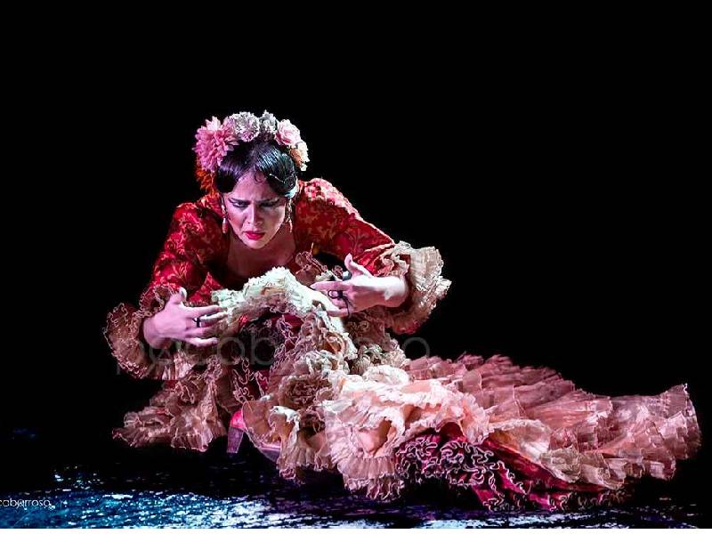 La bailaora flamenca Macarena Ramírez presenta su espectáculo ‘8Letras 8Palos’ en el Teatre Payà de Burriana