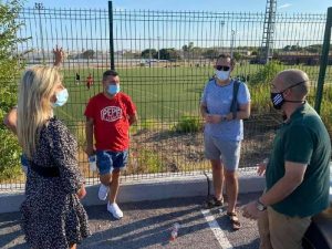 El PP pide el cambio de césped de instalaciones deportivas municipales