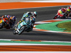 Xavi Artigas consigue su primera victoria en Moto3 en el Circuit Ricardo Tormo