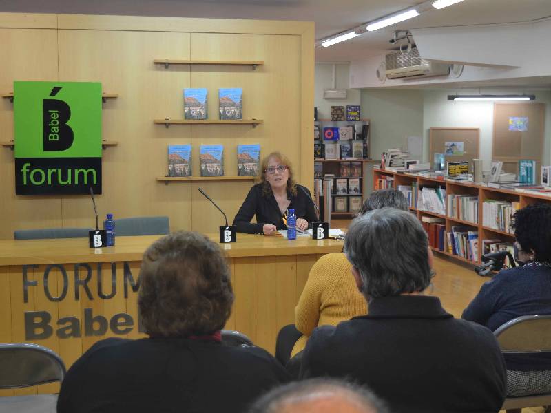 La escritora de Almenara, Natalia Royo Saura, presenta su segundo libro en Castellón