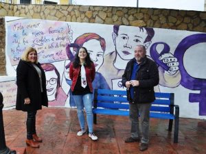 Sant Joan de Moró decora  la plaza de Correntilla con un mural que reivindica la igualdad entre hombres y mujeres