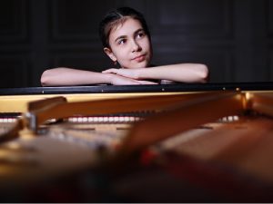 El Auditorio de Castellón presenta a la Orquesta de San Petersburgo y a la pianista rusa de 14 años Alexandra Dovgan