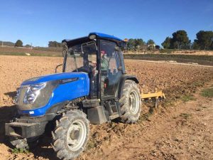 LA UNIÓ de Llauradors denuncia desatención e insensibilidad de la Generalitat en las ITV móviles que realizan inspecciones a la maquinaria agrícola