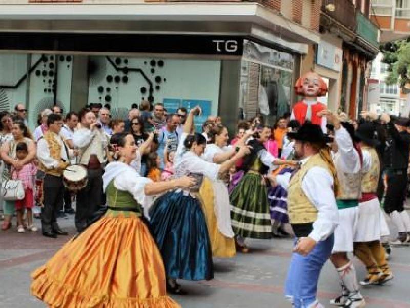 La ‘Dansada Popular’ abrirá mañana la programación cultural de Navidad de Almenara