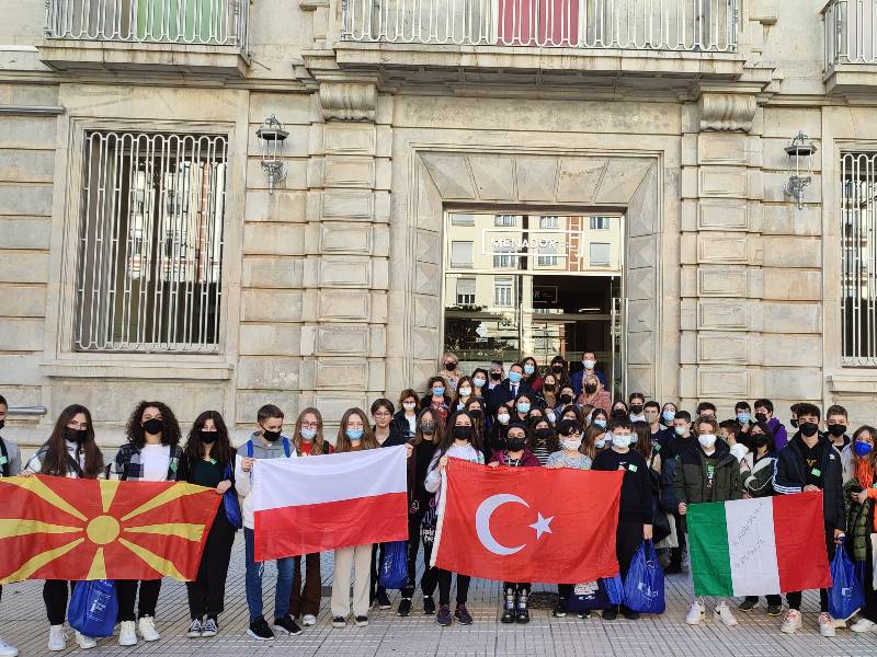 Mezquita recibe 55 alumnos Erasmus de Macedonia del Norte, Italia, Turquía y Polonia