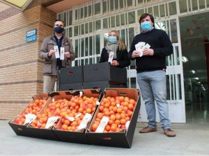 Burriana reparte 1.600 kilos de Clemenules en el lanzamiento de la primera campaña de la Marca de Calidad