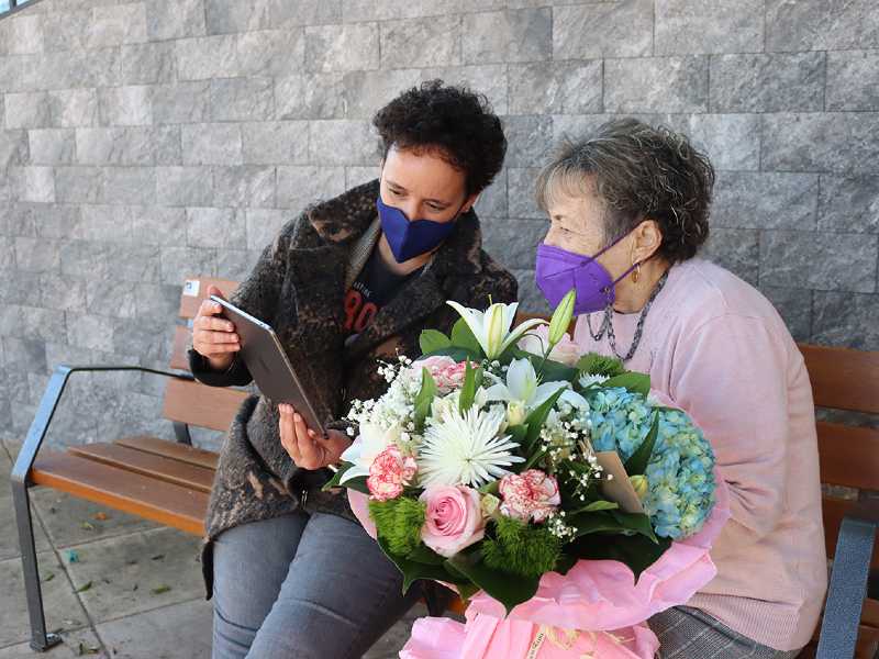 Onda homenajea a las personas mayores en su tradicional vídeo navideño