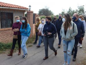 La alcaldesa de Onda escucha a los vecinos de Pedrissetes II en una nueva edición de ‘Onda Barri a Barri’