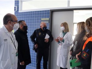 Vila-real moviliza efectivos de Policía Local y Protección Civil y refuerza el servicio de bus Groguet para la jornada especial de vacunación sin cita en el Hospital de la Plana