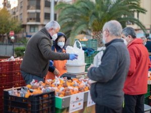 Papeles de seda y una jornada gastronómica proyectan el producto de proximidad en la Fira de la Taronja de Castellón