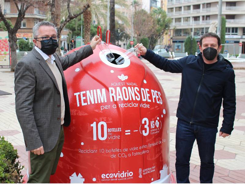 Castellón inicia una campaña navideña para reciclar más vidrio durante estas fiestas