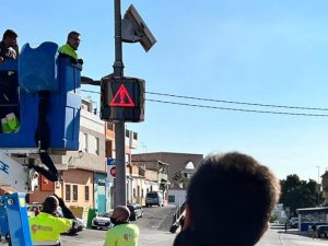 El Ayuntamiento de la Vall d’Uixó instala dos radares pedagógicos en la avenida Cor de Jesús y la calle Andalucía