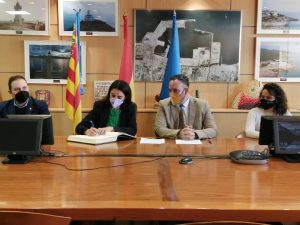 Transición Ecológica y PortCastelló firman un convenio pionero para la mejora de la calidad del aire