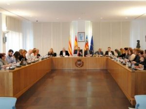 Vila-real eleva al Pleno un presupuesto de 52,5 millones que rebaja deuda y garantiza servicio