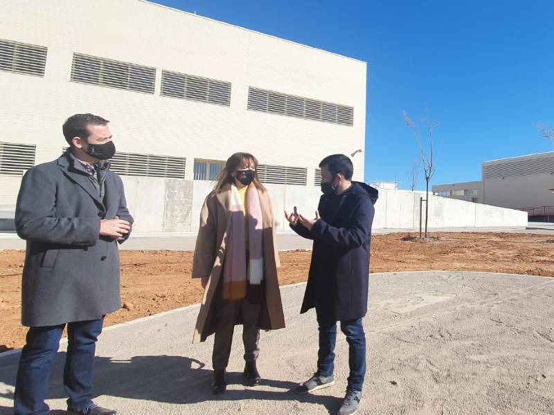 El conseller Marzá visita las obras del nuevo colegio de Vinarós y Santa Magdalena y destaca la inversión de la Conselleria en el Baix Maestrat