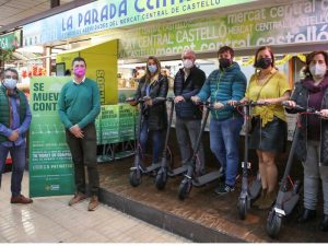 El Mercat Central de Castelló entrega los cinco patinetes del sorteo navideño