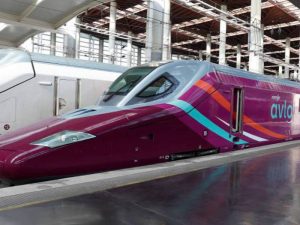 Renfe vende 25.000 billetes en cuatro horas en el estreno del Avlo a Valencia