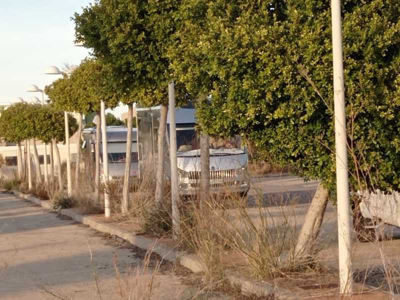 Obiol (PPCS): «La alcaldesa de Cabanes permite el parking de autocaravanas en Torre de la Sal pese a garantizar a los vecinos el fin del problema