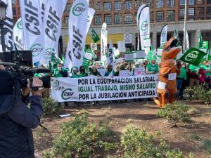 CSIF Castellón se manifiesta en Madrid para exigir que los «contratos Covid se transformen en plantilla fija»