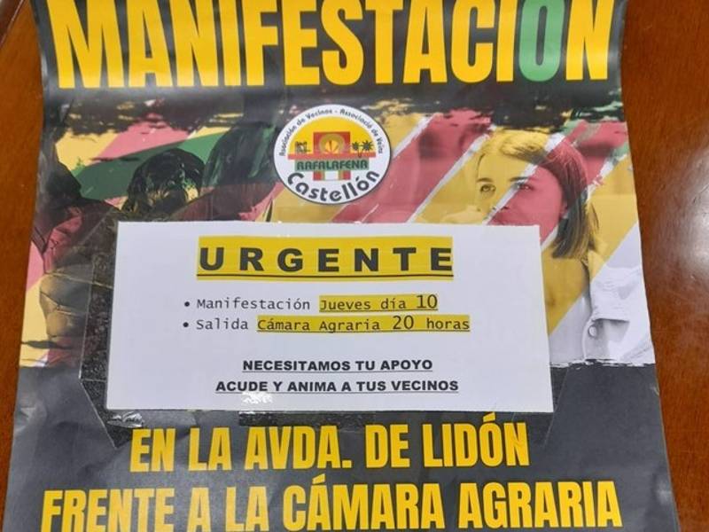 Manifestación en contra de las obras de Avenida Lidón