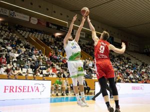 Bàsquet Girona 66 TAU Castelló 61