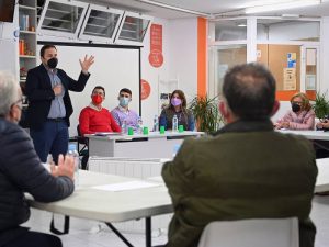 El Ayuntamiento planifica la remodelación de la plaza de la Paz con los vecinos del Raval de la Trinitat