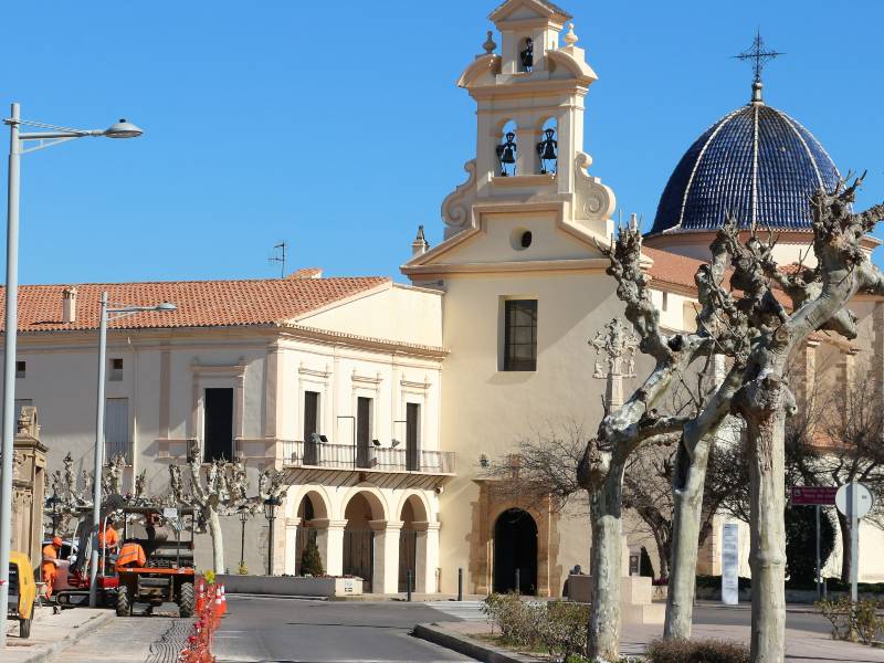 Los cortes de tráfico en el primer tramo de Lidón, cercano a la basílica, se hará de forma alterna durante la retirada del pavimento