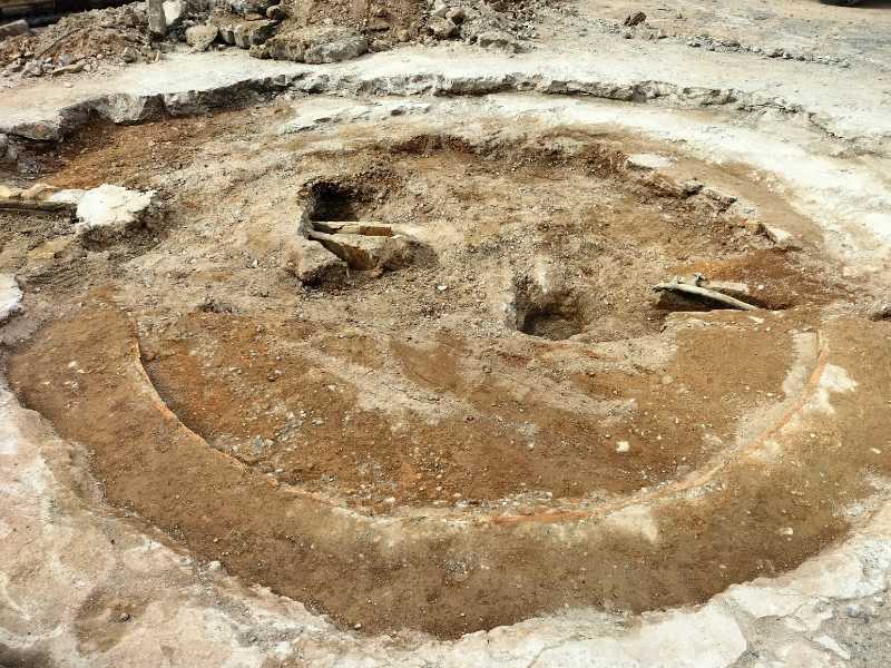 La fuente encontrada en la plaza Mayor de Almassora no impedirá que continúen las obras