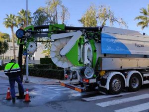 Burriana refuerza la limpieza de alcantarillado e imbornales para prevenir inundaciones