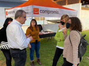 Compromís   acerca   las   políticas energéticas   verdes   en   el   Raval Universitario