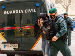 Detenidas 4 personas por intentar robar 50.000 € a los vendedores de una vivienda