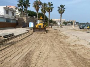 Benicàssim prepara sus playas para Semana Santa