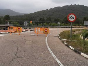 Cortan al tráfico la carretera que une Cabanes con Oropesa por las próximas obras