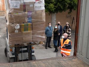 48 palets con ayuda humanitaria para Ucrania salen desde el centro logístico de Castellón