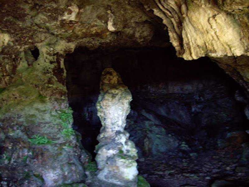 La Cova d’En Tabustol de Benassal como ruta senderista