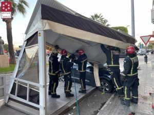 Continúan en la UCI los dos heridos graves del accidente de Burriana