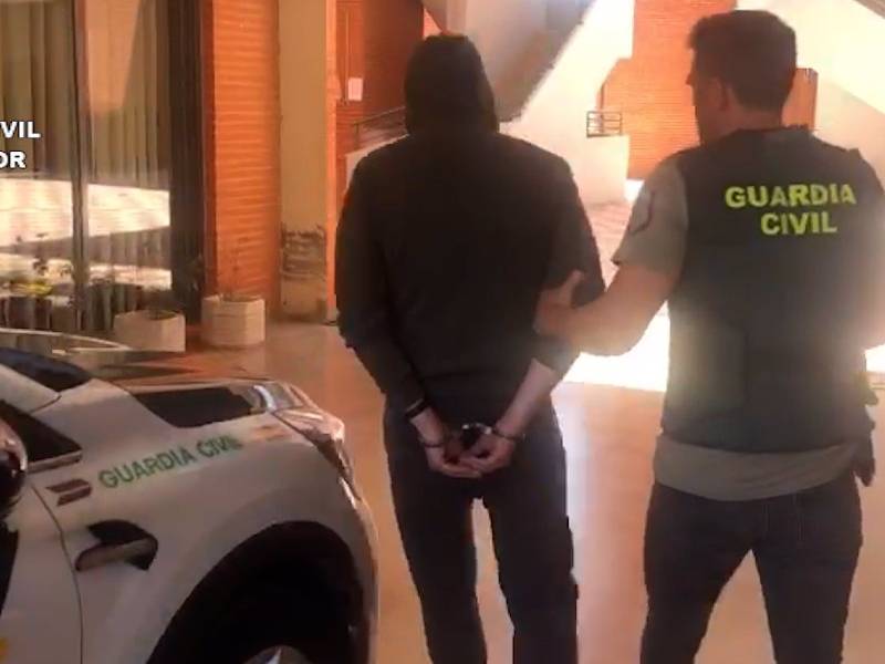 Detenido por simular un robo cuando repartía comida a domicilio